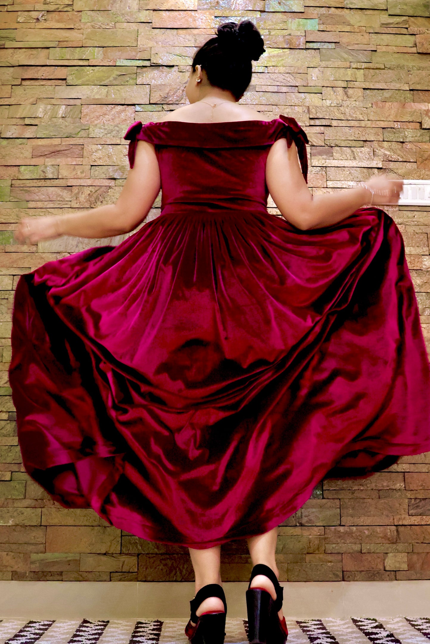 GARNET GLOW